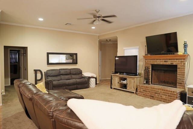 Building Photo - 6009 La Vaca St
