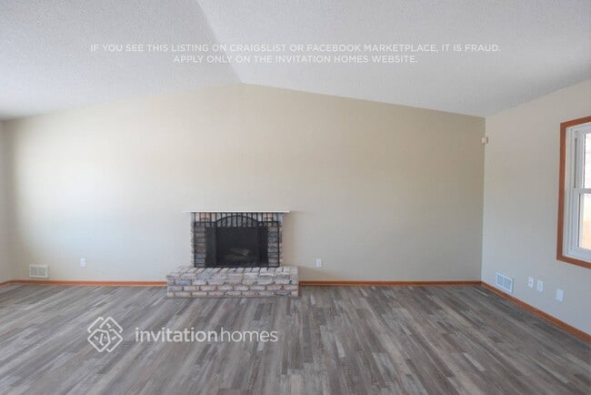 Building Photo - 2000 Westview Dr
