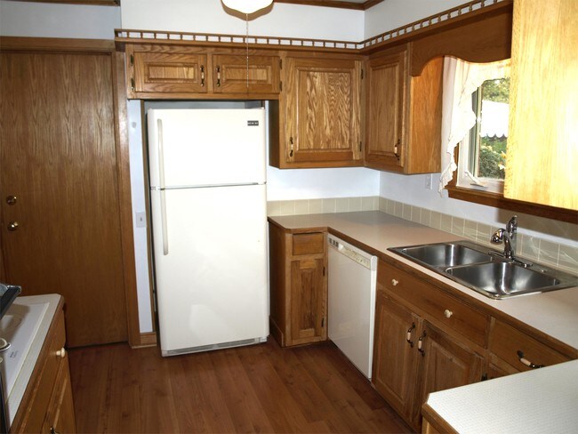 Foto del edificio - 5601 Thunderbird Cir NW