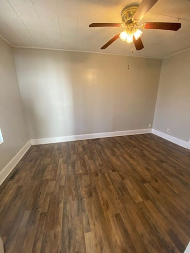 Building Photo - COMING SOON: CUTE 2 BEDROOM / 1 BATHROOM HOUSE IN WEBB CITY MO!!!