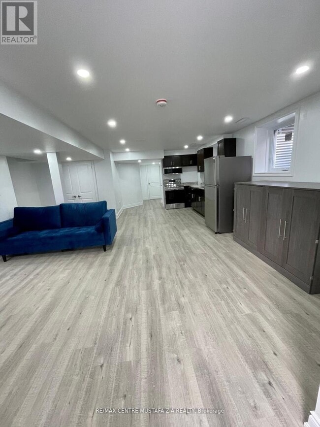 Building Photo - 1556 Farmstead Dr