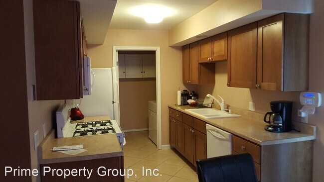 Building Photo - 3 br, 1.5 bath House - 614 Pomona