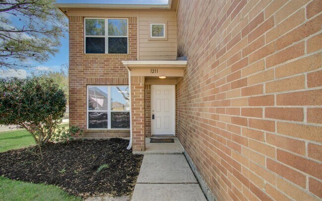 Foto del edificio - 1211 Reedpoint Dr
