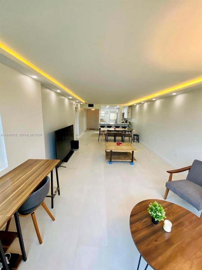 Foto del edificio - 441 NE 195th St