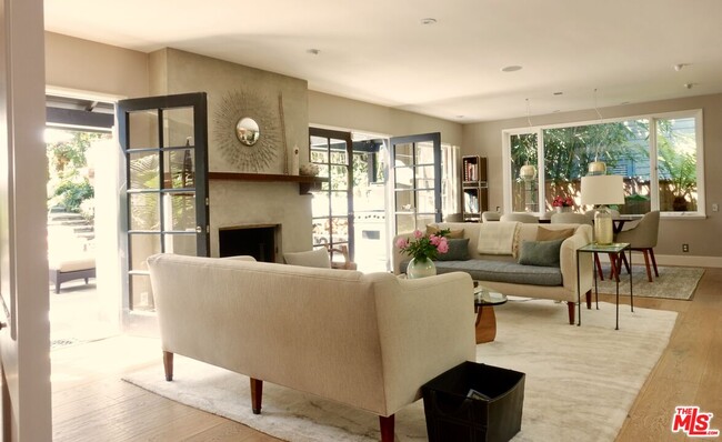 Foto del edificio - 650 Hightree Rd