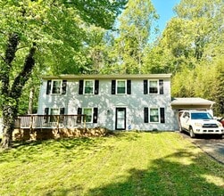 Building Photo - 11 Willow Branch Pl