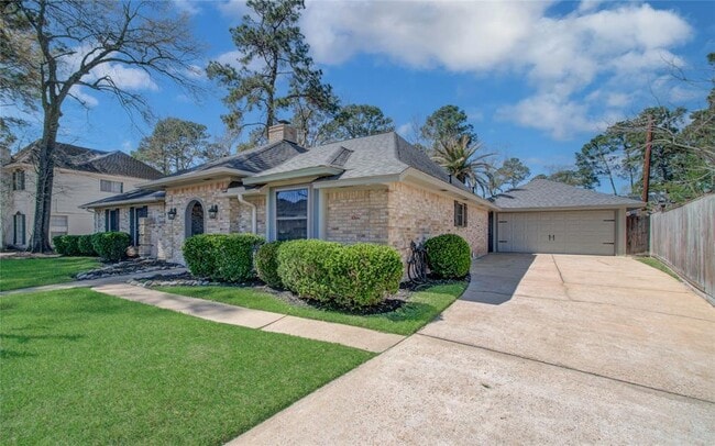 Building Photo - 3706 Brookbank Dr