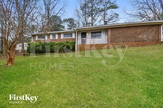 Building Photo - 3940 Erica Cir