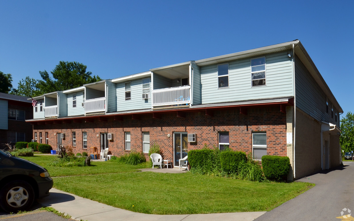 Foto principal - Roosevelt on Main Apartments