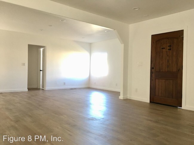 Building Photo - 1417 N Avenue 47