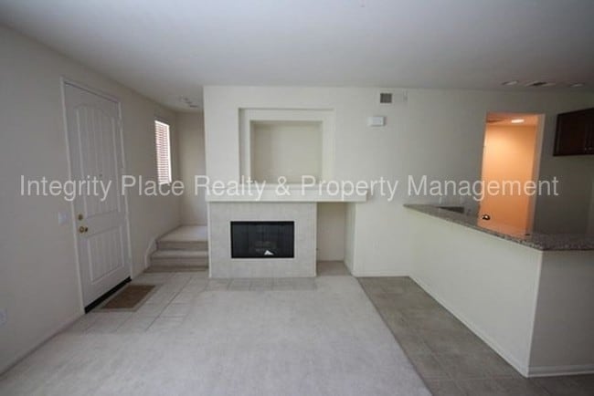 Building Photo - Great Canyon Hills Condo