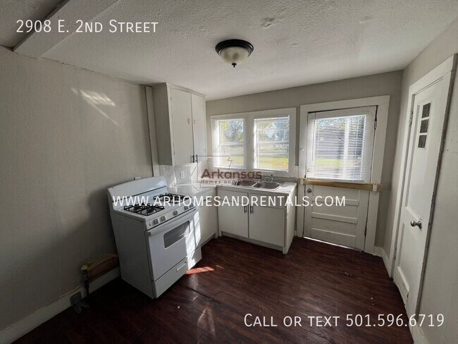 Foto del edificio - 2908 E 2nd St