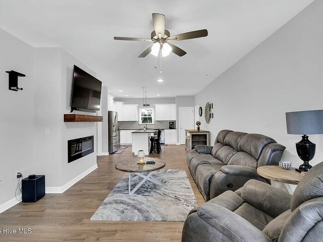 Building Photo - Build Equity While Leasing - Lease and Own...
