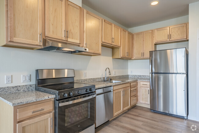 1BR, 1BA - 681SF - Kitchen - The Derby