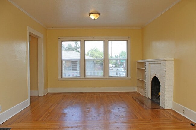 Building Photo - 2257 SE 43rd Ave