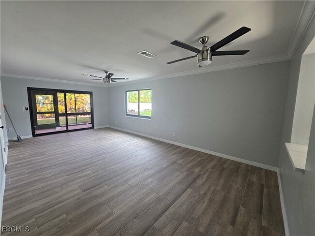 Foto del edificio - 1507 Cape Coral Pkwy W