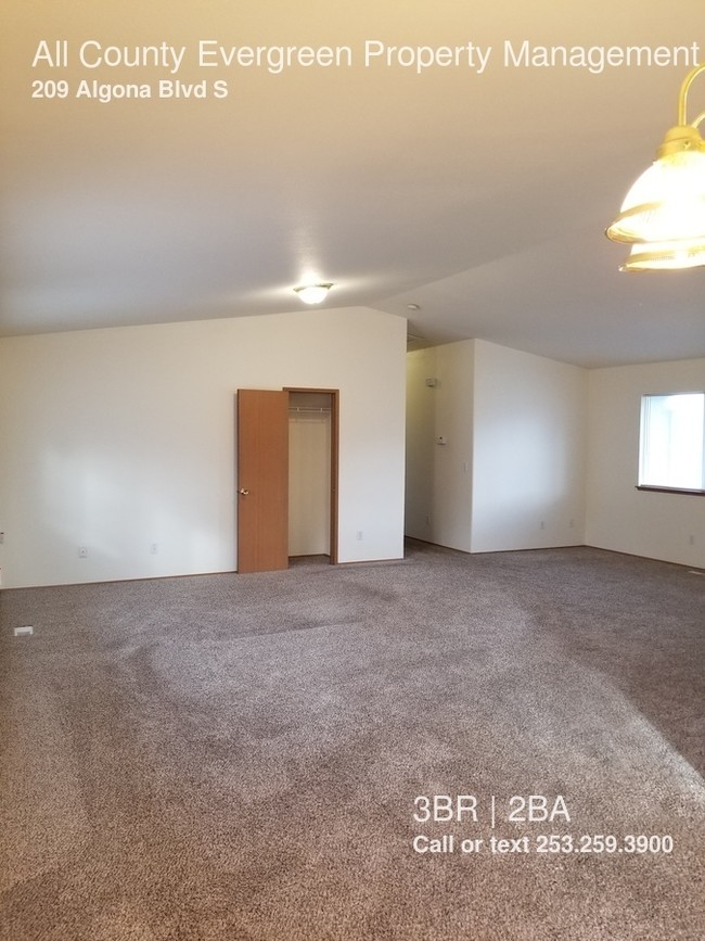 Building Photo - 209 Algona Blvd N