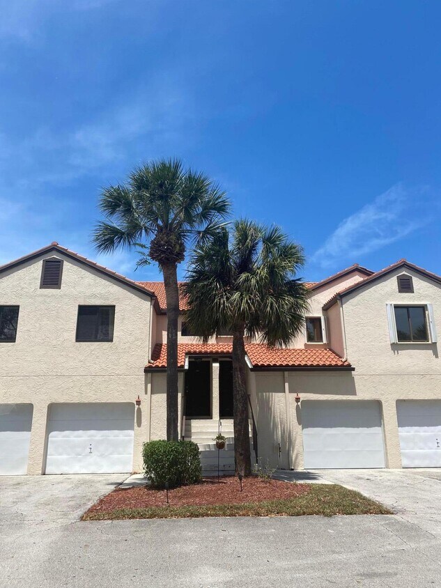 4 Vía De Casas Sur Unit 203, Boynton Beach, FL 33426 Condo for Rent