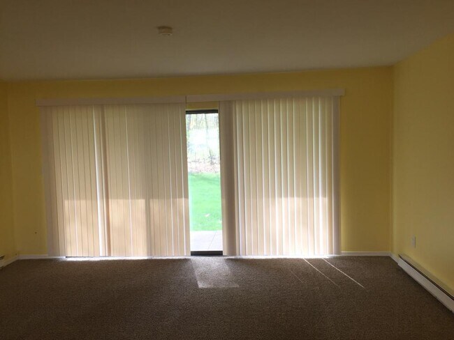 Building Photo - 173 Candlewood Dr