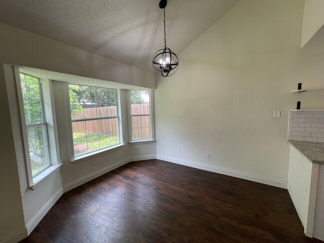 Foto del edificio - 3 bedroom 2 bath home located in Great Nor...