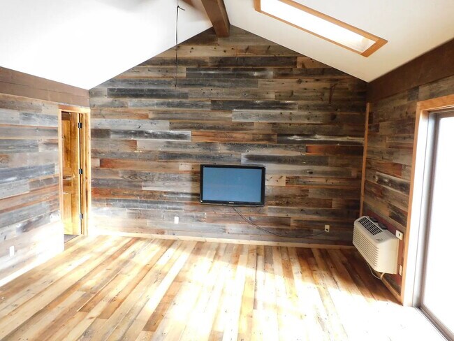 Foto del edificio - "Charming 2-Bed Retreat: Your Cozy Getaway...