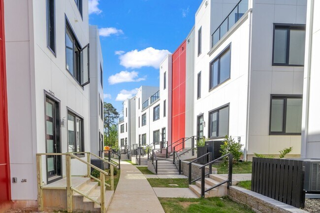 Foto del edificio - Luxury 3 Bed Townhome in Durham RTP