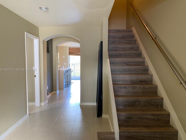 Foto del edificio - 4926 Leeward Ln