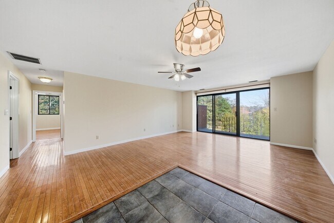 Foto del edificio - 30 Conant St