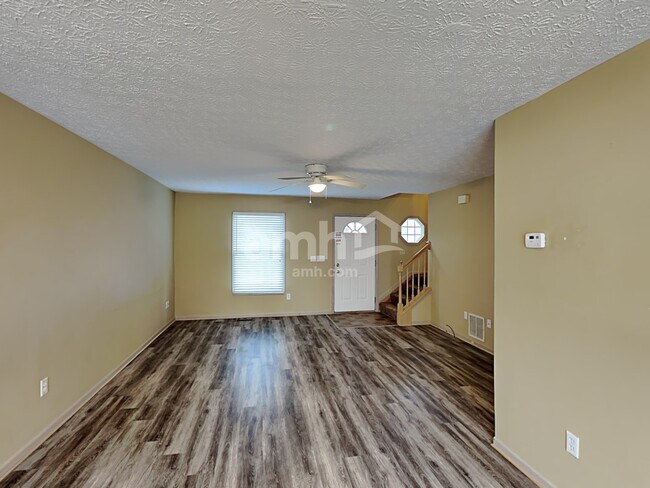 Building Photo - 2865 Oak Forest Drive