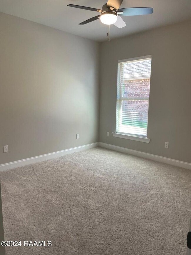 Building Photo - 3 Bed 2 Bath Home for Rent