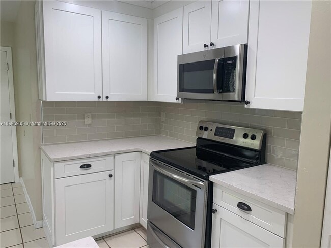 Foto del edificio - 2917 Myrtle Oak Cir