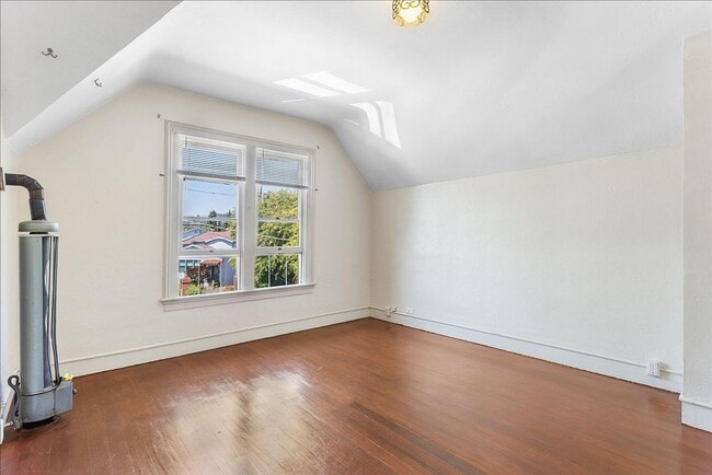 Building Photo - 2308 Woolsey St