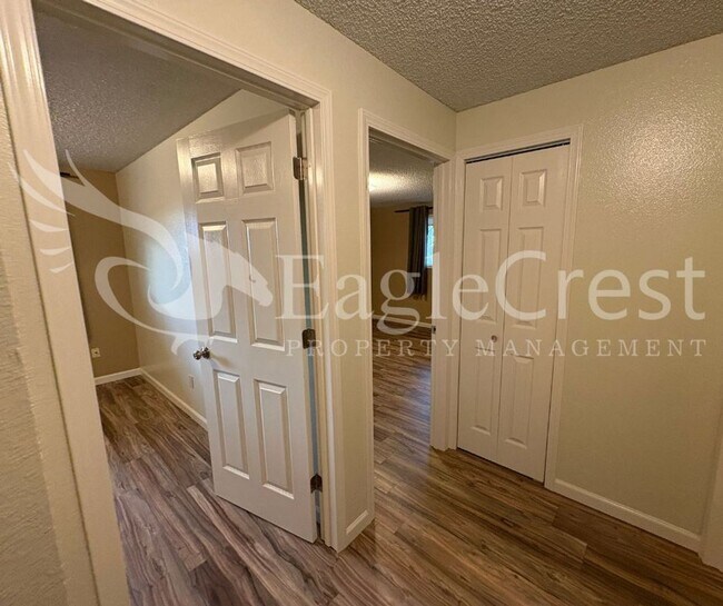 Building Photo - 1816 Evergreen St