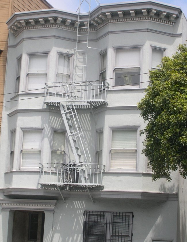 Foto del edificio - MOVE IN SPECIAL - 242 Divisadero #6
