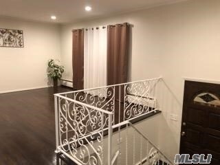Foto del edificio - 190 Colonial Springs Rd