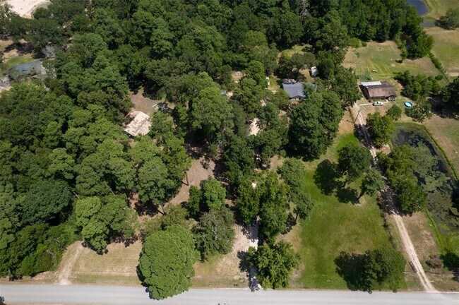 Building Photo - 14733 House Rd