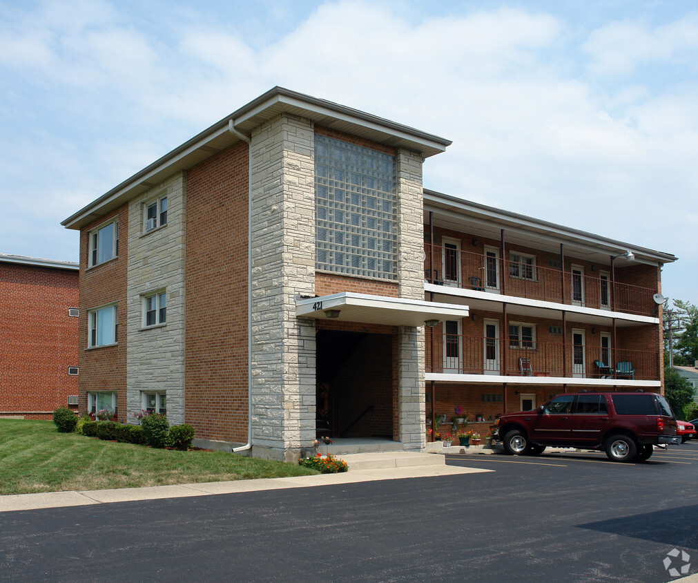 Primary Photo - 421 Hicks Rd