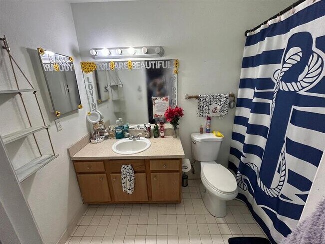 Foto del edificio - 2445 SW 18th Terrace