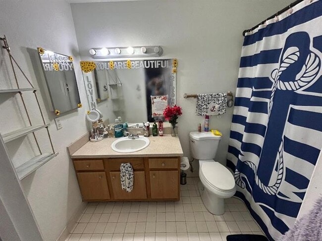 Building Photo - 2445 SW 18th Terrace