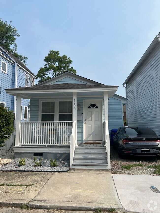 185 Romney St