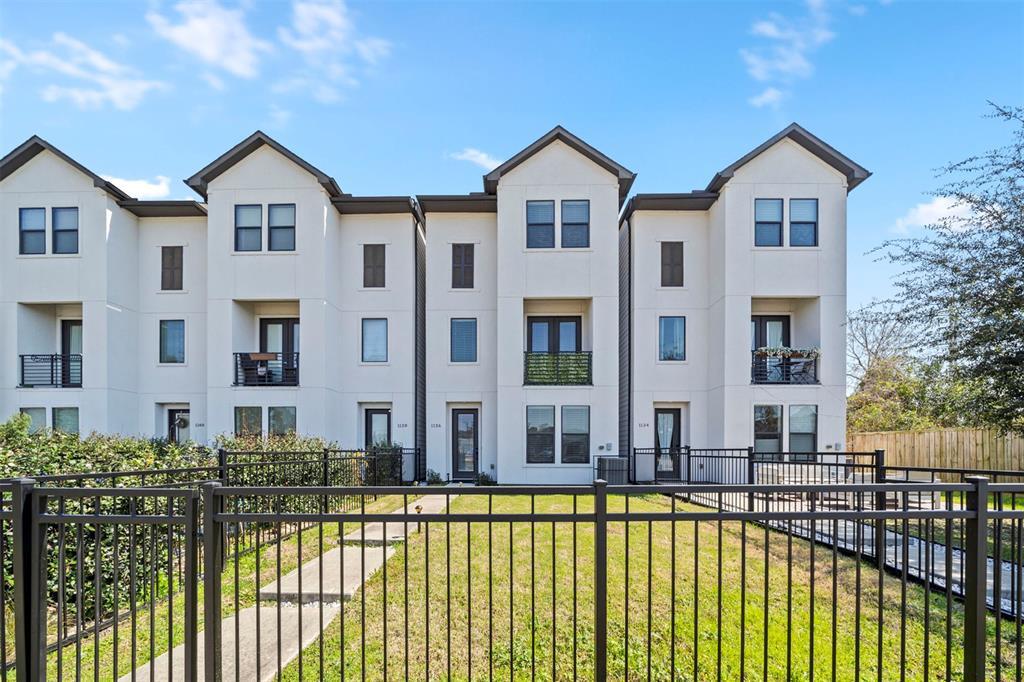 Foto principal - 1136 Wycliffe Dr