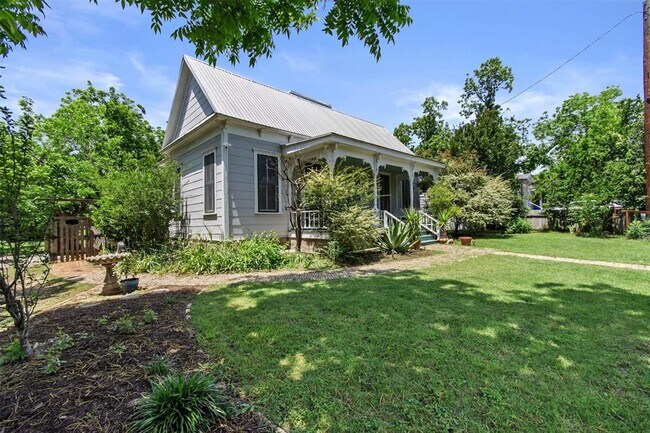 Building Photo - 308 S Ave A