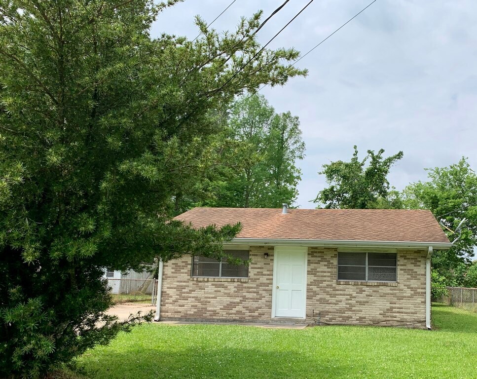 123 Barber Dr, LaPlace, LA 70068 House for Rent in LaPlace, LA