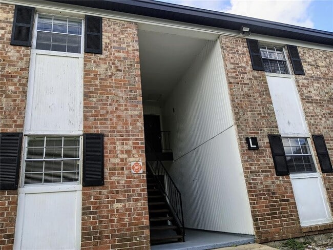 Foto del edificio - 5317 Curry Ford Rd