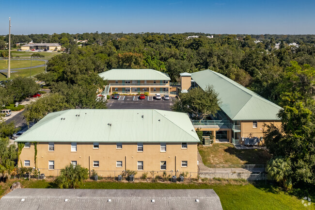 5816 Congress St New Port Richey, FL - Glen Crest Condominium