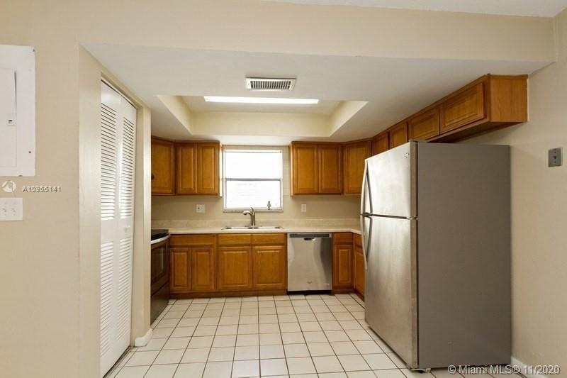 Primary Photo - 920 SW 80th Ave