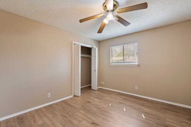 Building Photo - Charming North Austin Living with Fireplac...