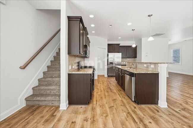 Foto del edificio - 219 Millwood Dr