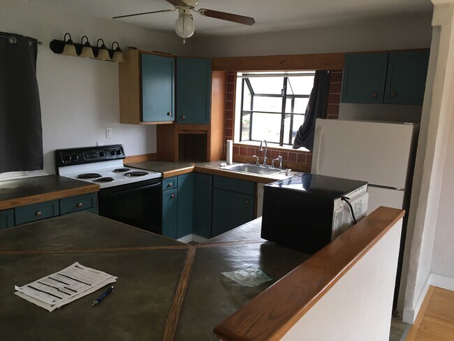 Foto del edificio - 98 W 29th Ave