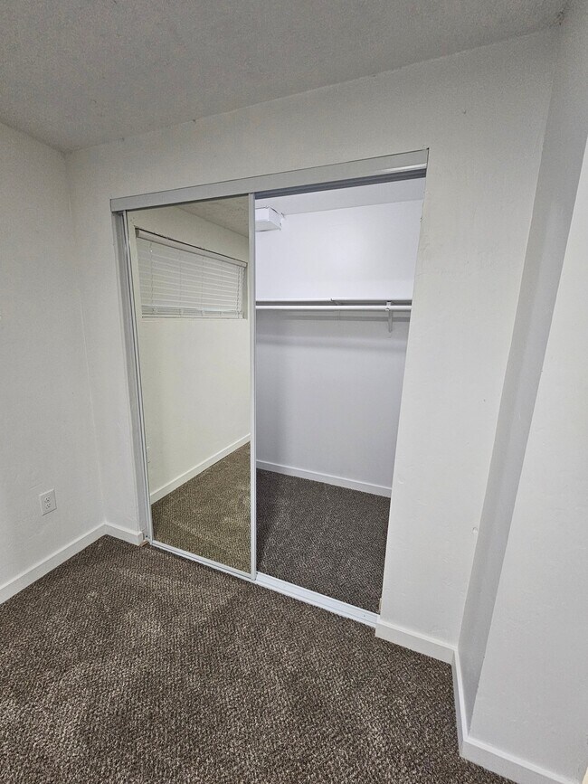 Building Photo - 7390 W Candis Pl